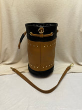 Load image into Gallery viewer, Women's Leather Bucket Bag Black and Tan