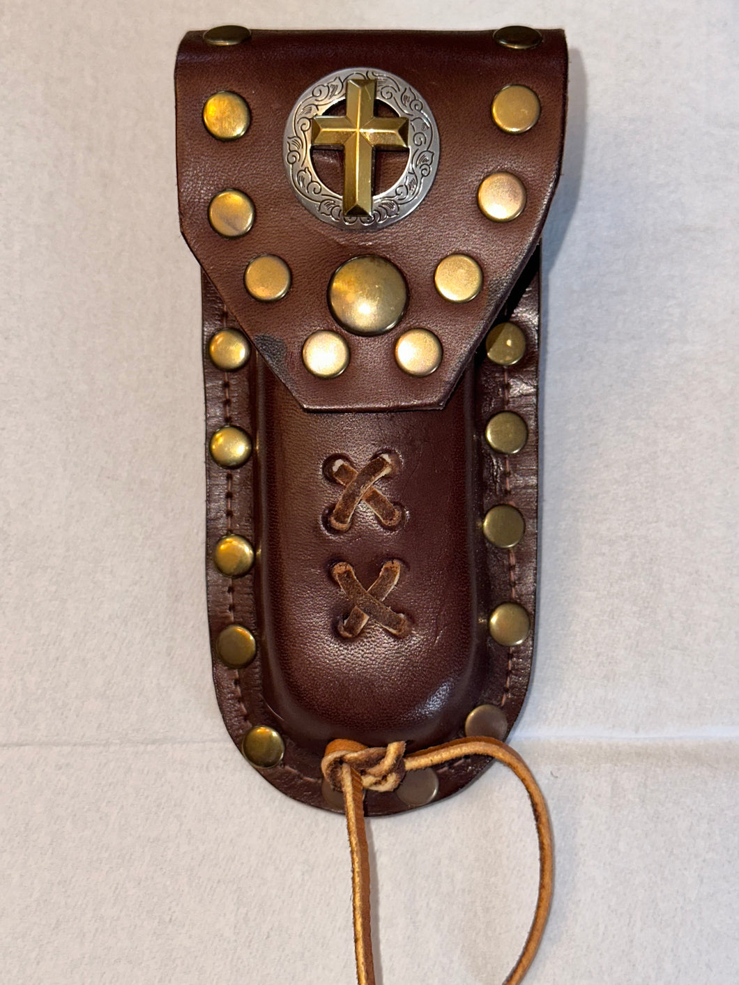 Buck 110 Leather Knife Case - Gold Cross with Silver Field (Medium Brown)